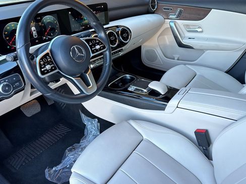 Used 2020 Mercedes-Benz A 220 image 9
