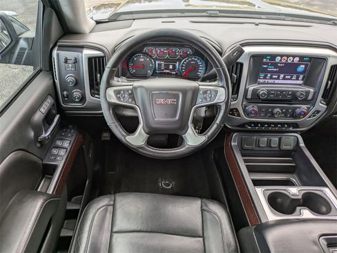 Used 2018 GMC Sierra 1500 SLT image 15