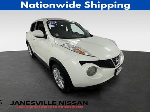 Used 2011 Nissan Juke SV FWD image 1