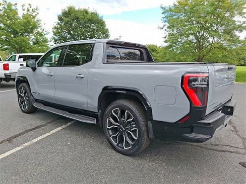 New 2024 GMC Sierra EV Denali image 5