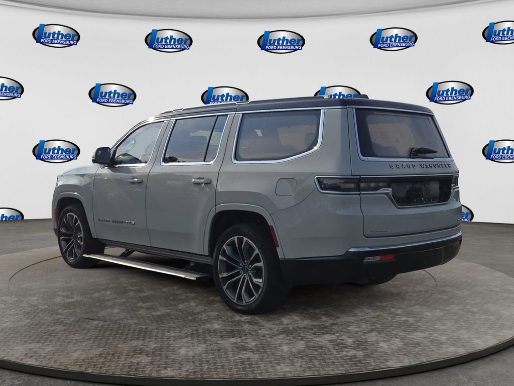 Used 2022 Jeep Grand Wagoneer Series III AWD/4WD image 3