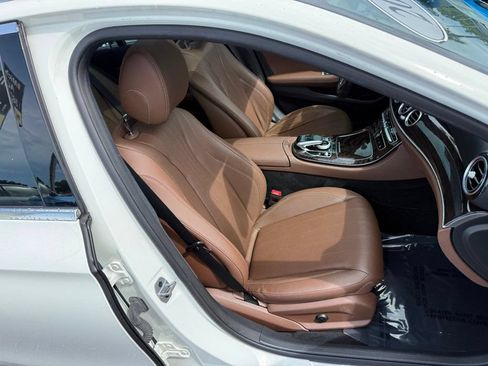 Used 2019 Mercedes-Benz E 300 image 33