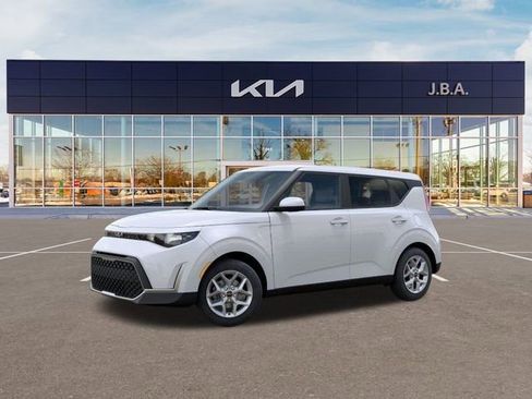 New 2025 Kia Soul LX w/ LX Technology Package image 3