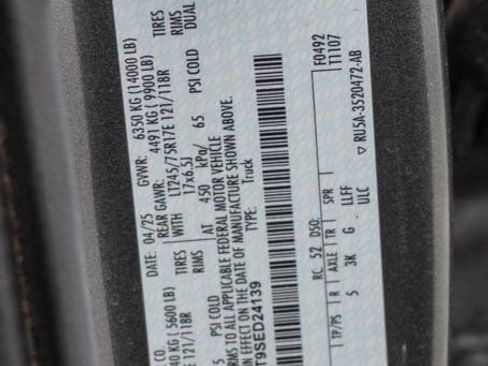 Used 2025 Ford F350 XLT w/ FX4 Off-Road Package image 30