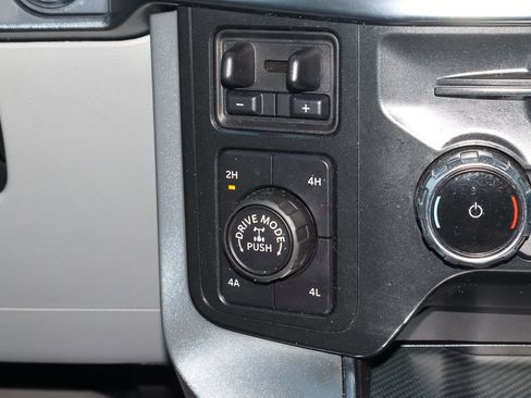 Used 2022 Ford F150 Limited image 31