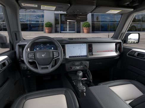 New 2026 Ford Bronco Outer Banks w/ Sasquatch Package AWD/4WD image 9