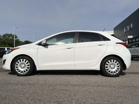 Used 2016 Hyundai Elantra GT FWD image 7