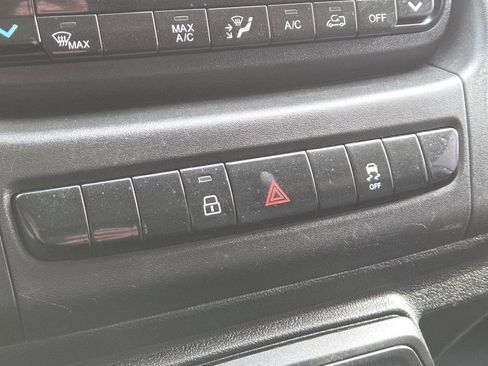 Used 2024 RAM ProMaster 2500 image 25