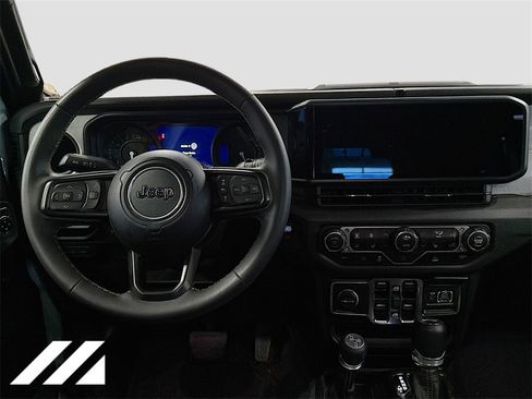 Used 2024 Jeep Wrangler Unlimited w/ Convenience Group image 22