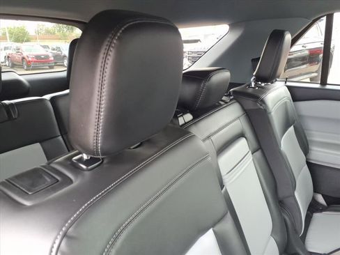 Certified 2023 Ford Explorer XLT w/ Equipment Group 202A image 15