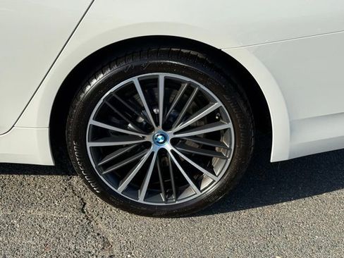 Certified 2023 BMW 530e w/ Convenience Package image 13
