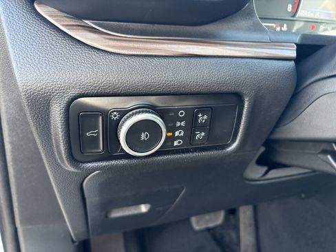 Used 2024 Ford Explorer Limited image 15