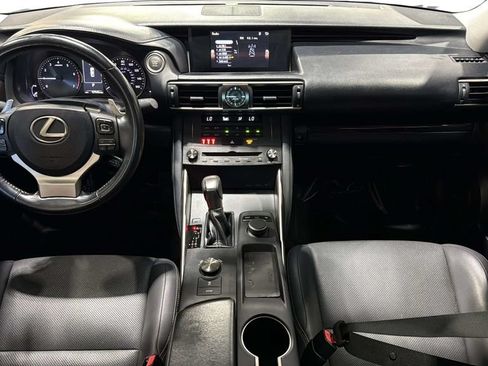 Used 2019 Lexus IS 300 RWD image 14