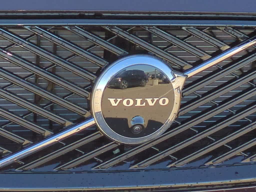 Used 2026 Volvo XC60 B5 Plus w/ Protection Package Premier AWD/4WD image 11