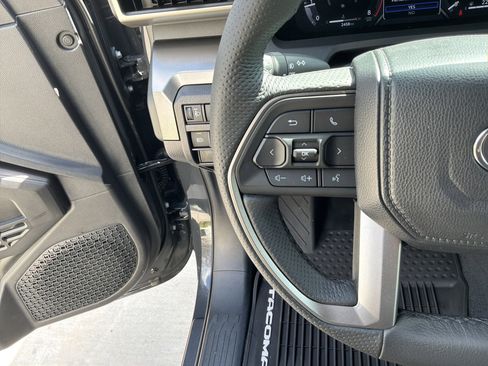 Used 2026 Toyota Tacoma TRD Sport image 19