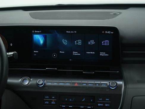 Used 2025 Hyundai Kona SEL image 15