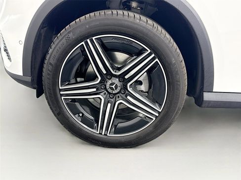 Used 2026 Mercedes-Benz GLC 300 4MATIC image 27