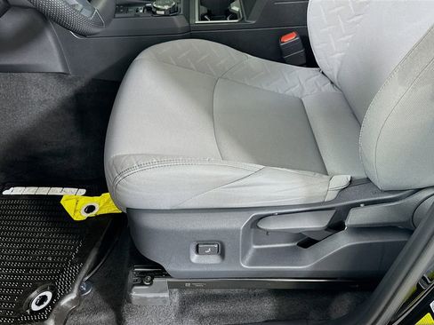 Certified 2026 Toyota Tacoma SR5 AWD/4WD image 20