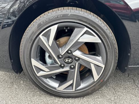 New 2026 Hyundai Elantra Limited image 10