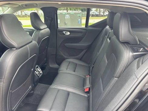 Used 2024 Volvo XC40 B5 Plus AWD/4WD image 16