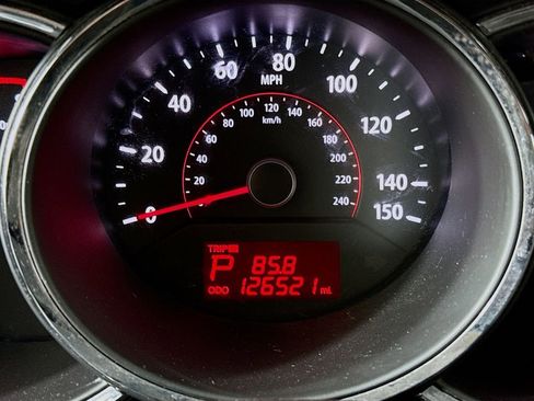 Used 2011 Kia Sorento LX image 12