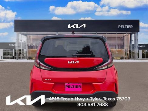 Certified 2024 Kia Soul LX w/ Option Group 015 FWD image 5