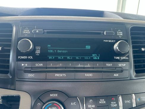 Used 2011 Toyota Sienna XLE FWD image 34