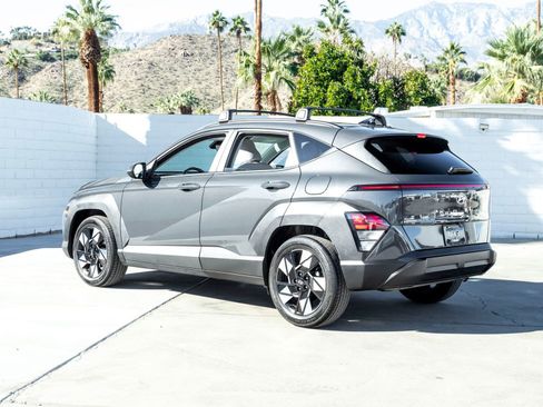 Used 2024 Hyundai Kona SEL image 7