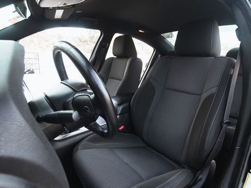 Used 2022 Dodge Charger SXT image 11