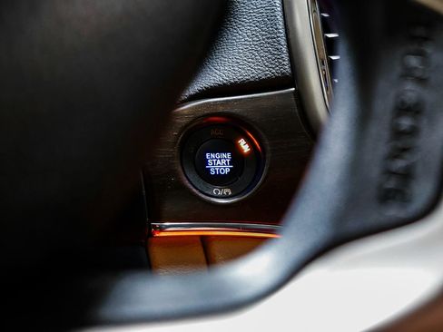 Used 2017 Jeep Grand Cherokee Limited w/ Trailer Tow Group IV image 29