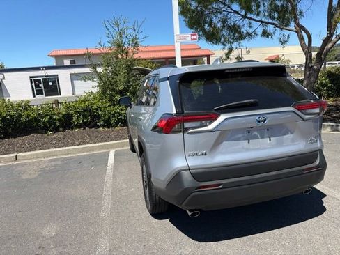 Used 2022 Toyota RAV4 XLE Premium AWD/4WD image 13