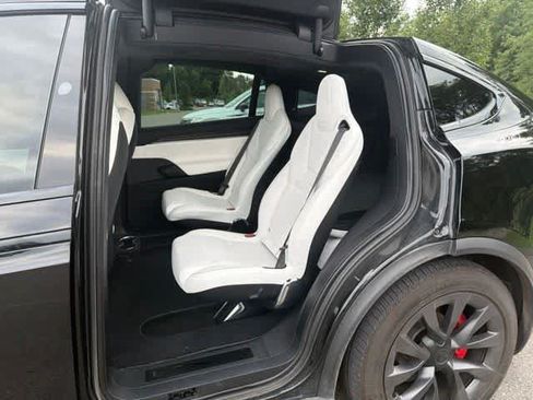 Used 2024 Tesla Model X Plaid AWD/4WD image 15