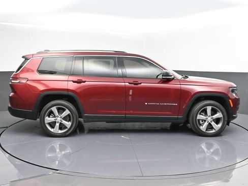 Used 2022 Jeep Grand Cherokee L Limited image 8