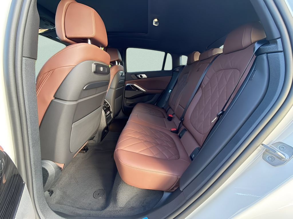 New 2027 BMW X6 xDrive40i w/ Executive Package AWD/4WD image 23