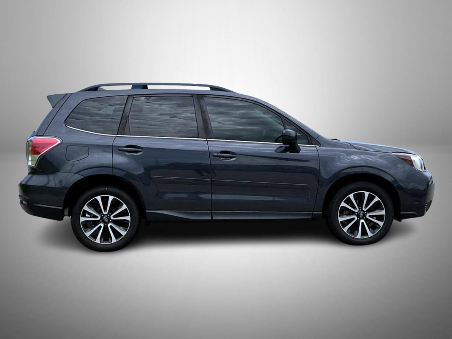 Used 2017 Subaru Forester 2.0XT Premium AWD/4WD image 4