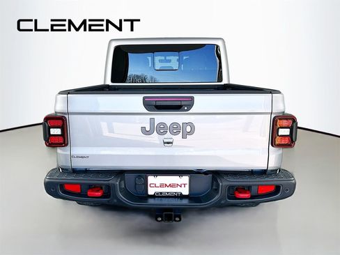 Used 2020 Jeep Gladiator Rubicon w/ Uconnect 4C Nav & Sound Group image 8