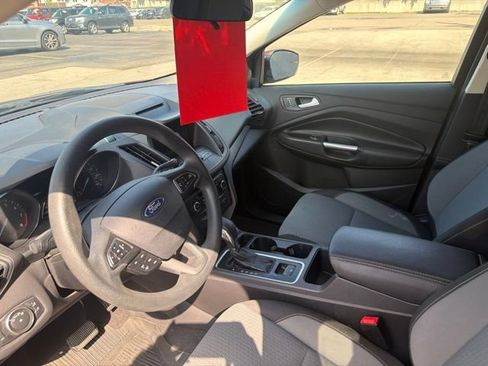 Used 2018 Ford Escape SE w/ SE Sync 3 Package FWD image 23