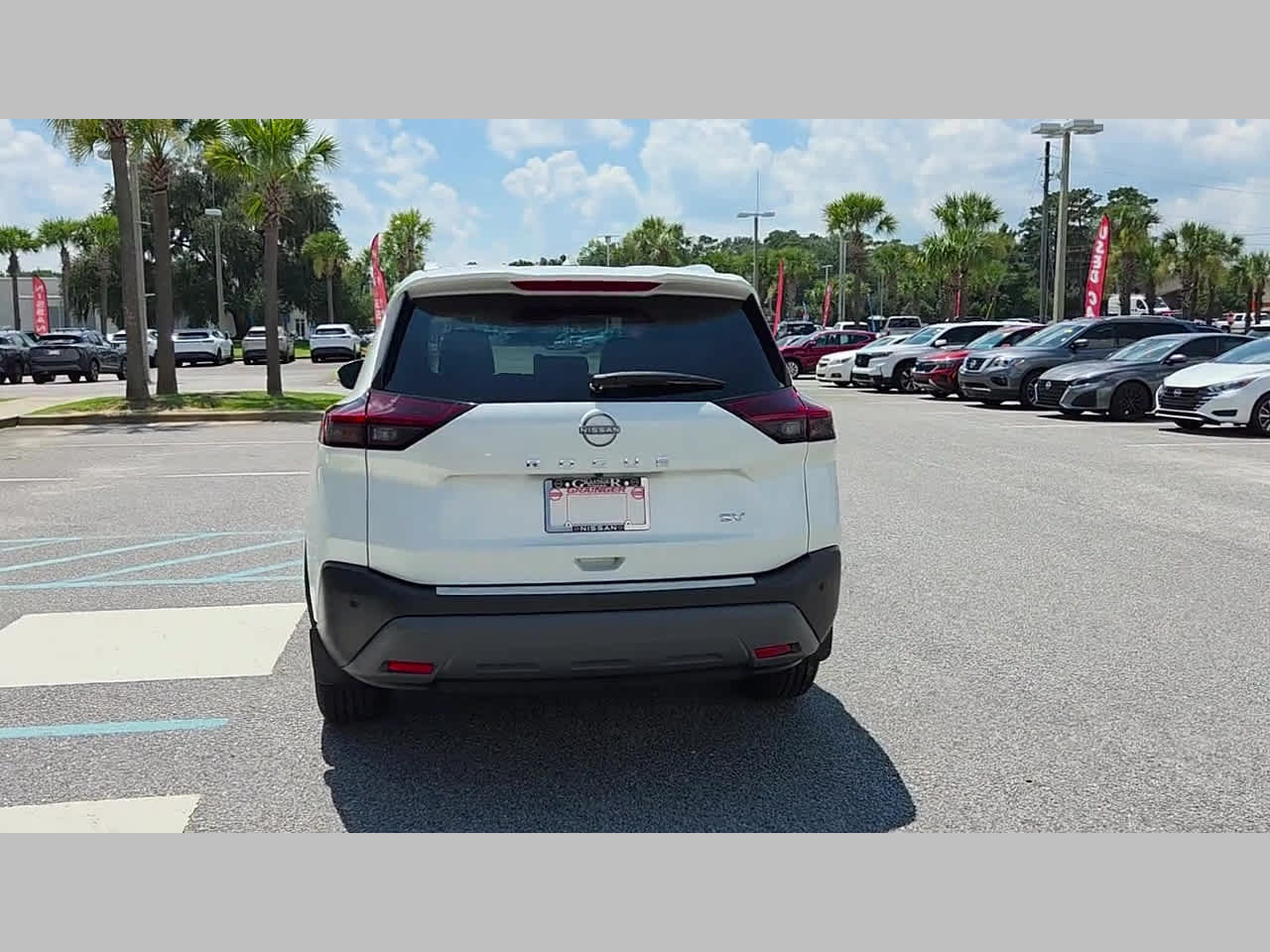 Used 2023 Nissan Rogue SV w/ SV Premium B Package FWD image 17