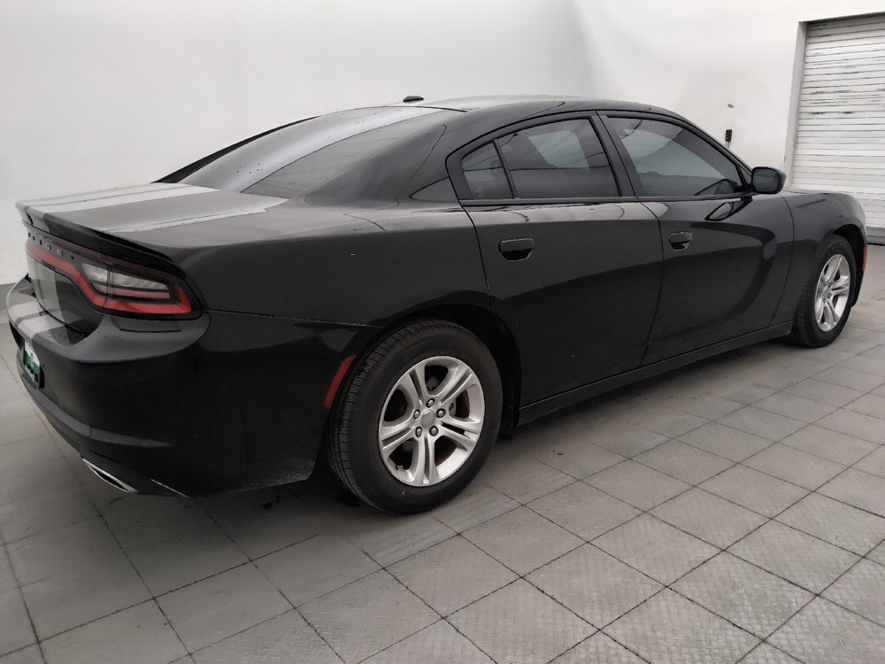 Used 2021 Dodge Charger SXT w/ Leather Interior Group RWD image 10