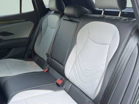 New 2026 Volkswagen Tiguan SE R-Line FWD image 27