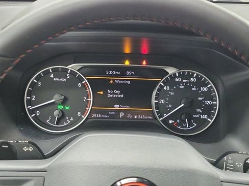 Used 2025 Nissan Rogue SV AWD/4WD image 32