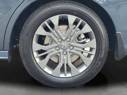 New 2026 Honda Odyssey Touring image 11