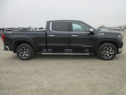 New 2026 GMC Sierra 1500 SLT w/ SLT Premium Plus Package image 3