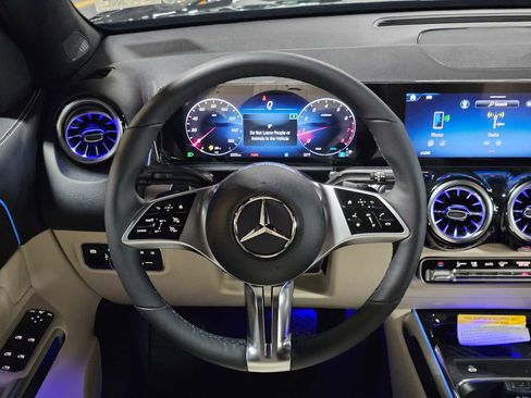 New 2026 Mercedes-Benz GLB 250 4MATIC image 22