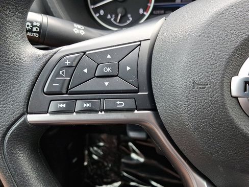 Used 2023 Nissan Sentra SV image 20