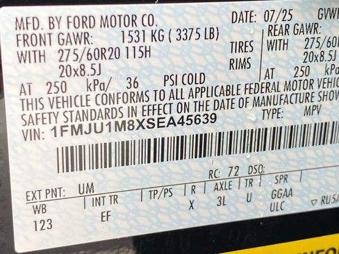 Certified 2025 Ford Expedition Platinum AWD/4WD image 32