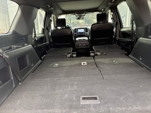 Used 2021 Ford Expedition XLT AWD/4WD image 10