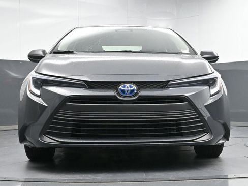 Used 2025 Toyota Corolla LE image 19