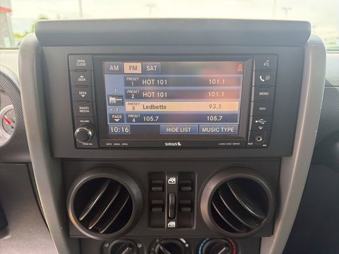 Used 2008 Jeep Wrangler Unlimited Rubicon w/ PWR Convenience Group AWD/4WD image 15