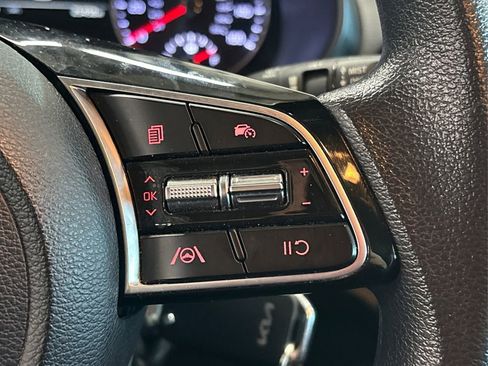 Certified 2023 Kia Forte LXS image 24